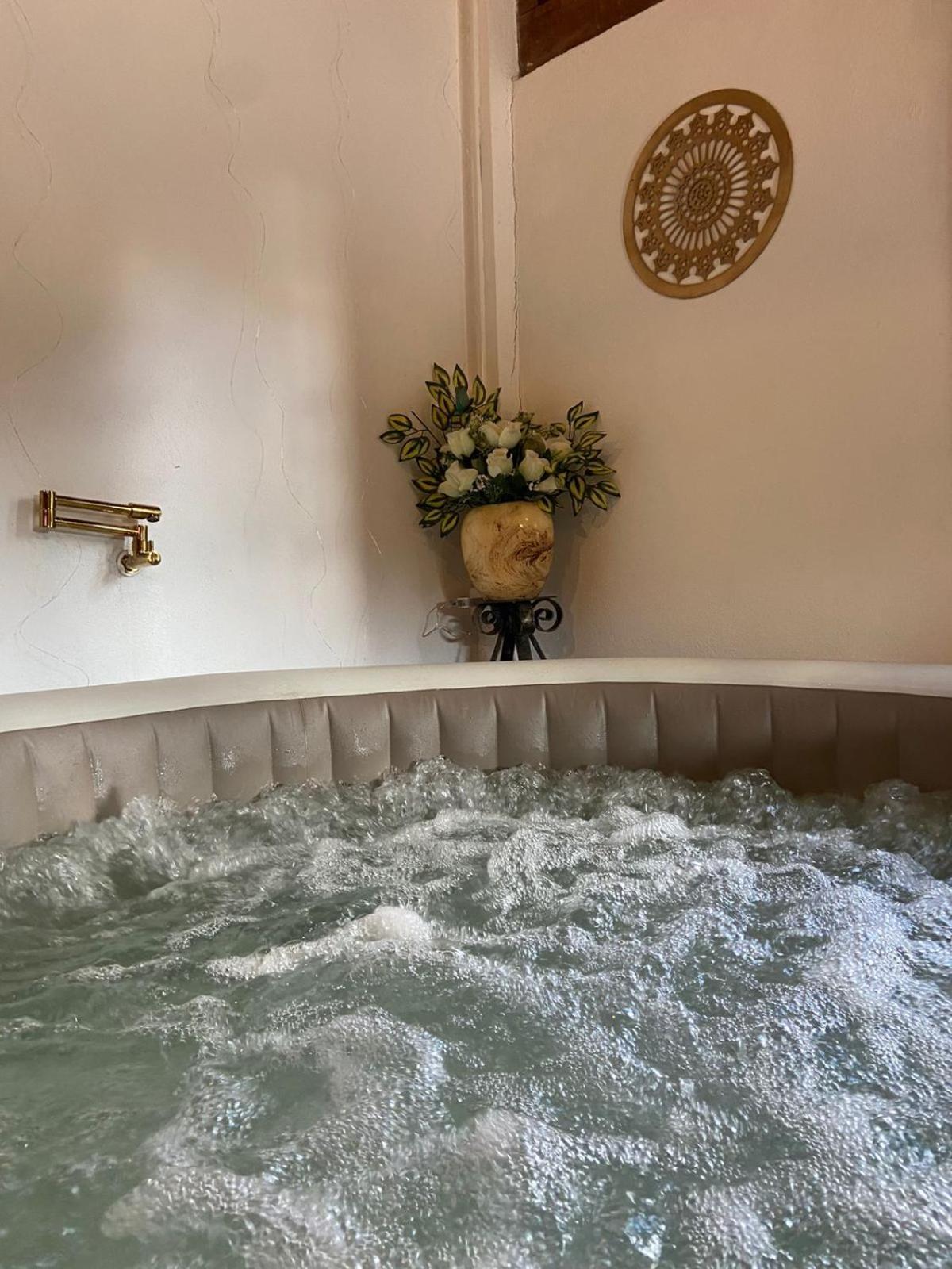 Cabana Com Jacuzzi Em Guararema Bagian luar foto