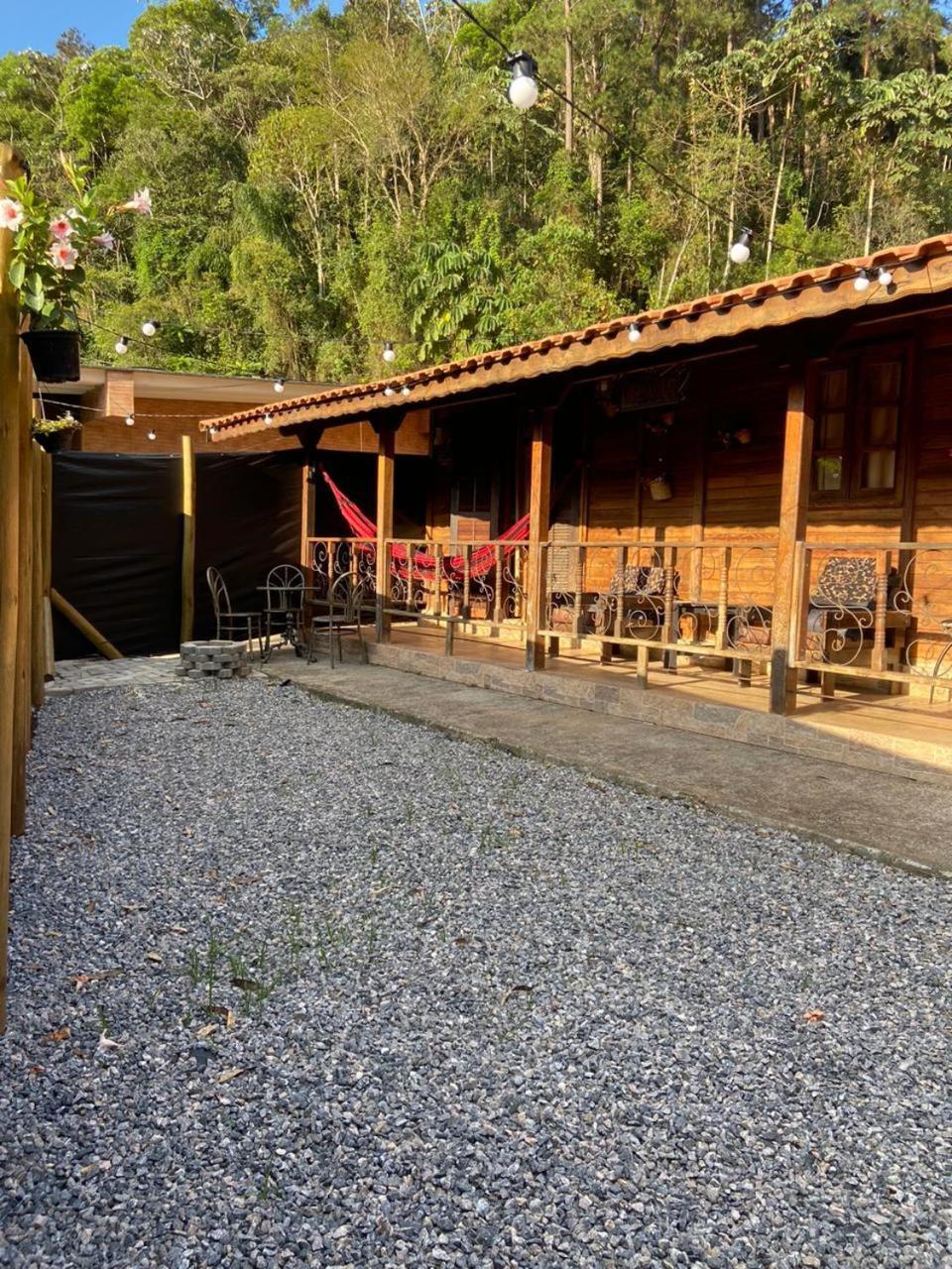 Cabana Com Jacuzzi Em Guararema Bagian luar foto